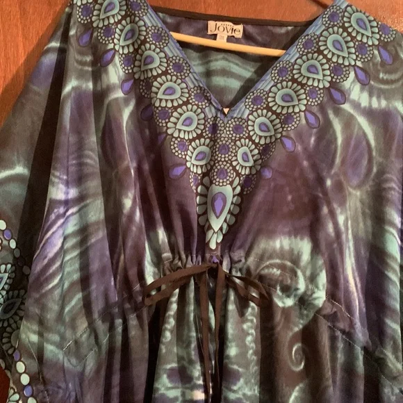 Kaftan shirt, dress, or bathing suit cover up. - Picture 2 of 4